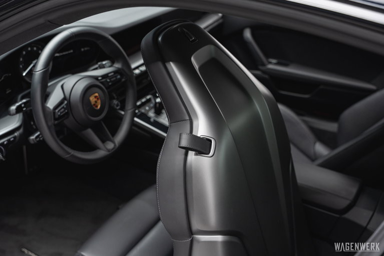 Porsche 992 Carrera 4S