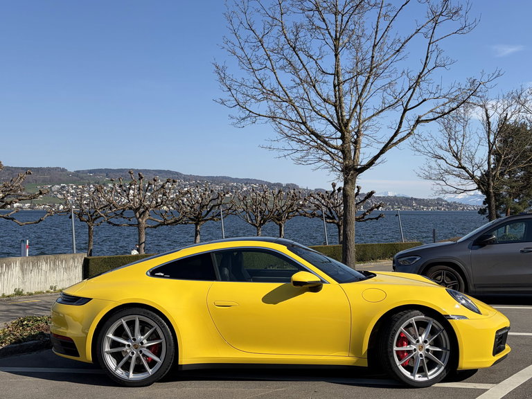 Porsche 992 Carrera 4S