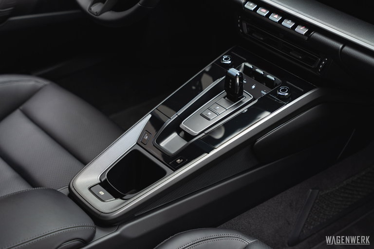 Porsche 992 Carrera 4S