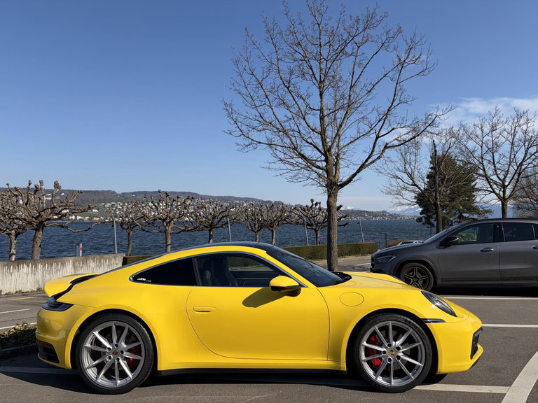 Porsche 992 Carrera 4S