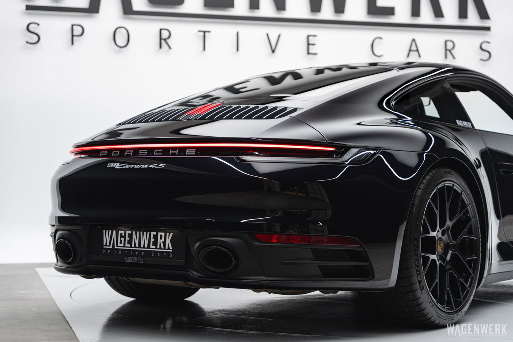 Porsche 992 Carrera 4S