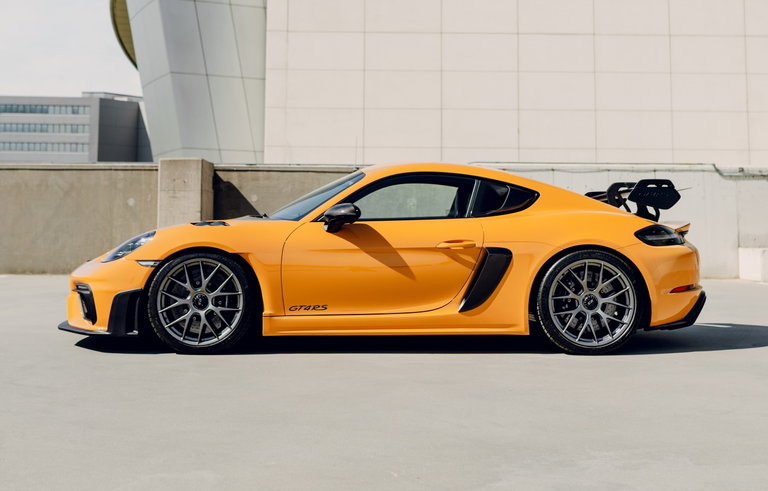 Porsche 718 Cayman GT4 RS