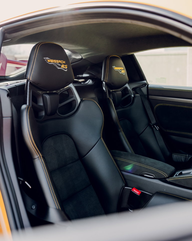 Porsche 718 Cayman GT4 RS