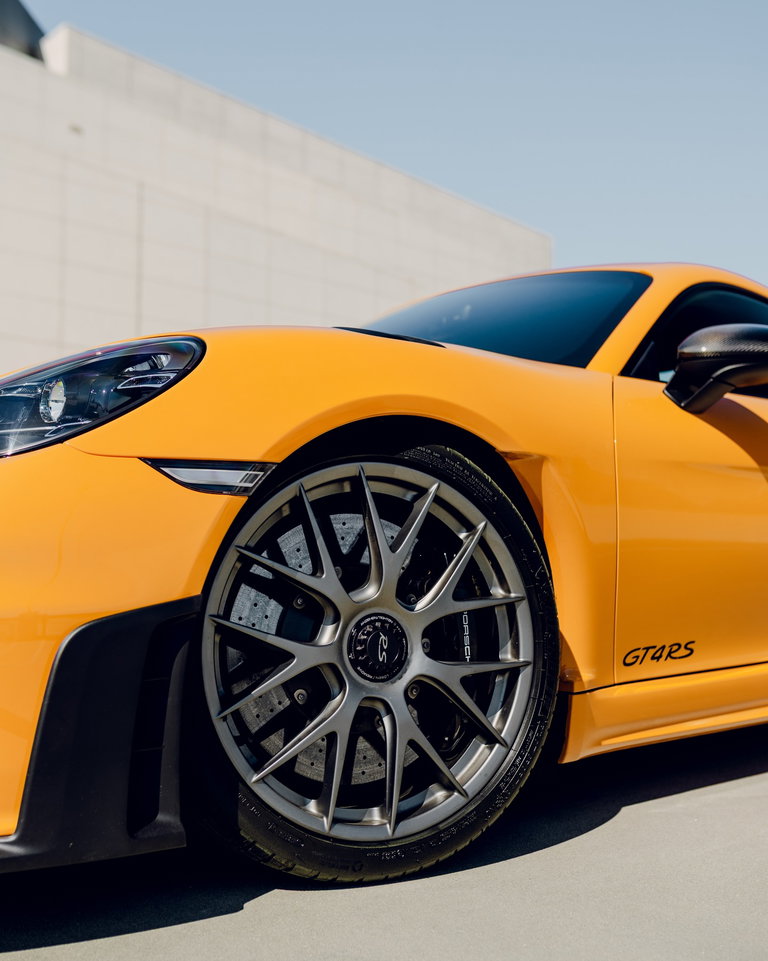 Porsche 718 Cayman GT4 RS