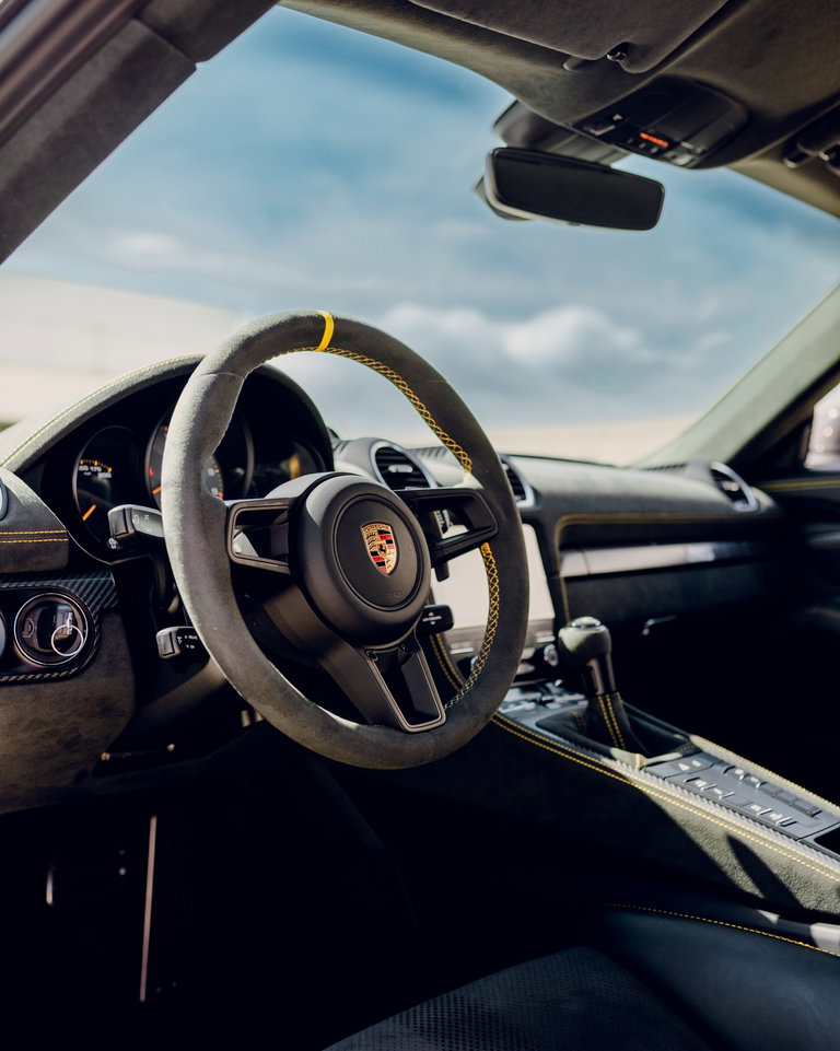 Porsche 718 Cayman GT4 RS