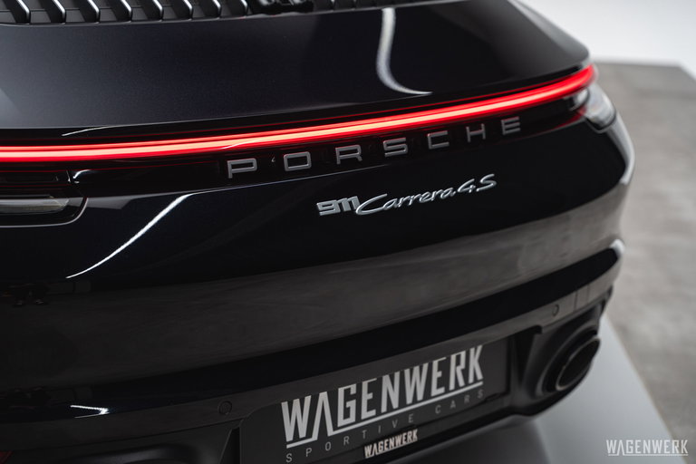 Porsche 992 Carrera 4S