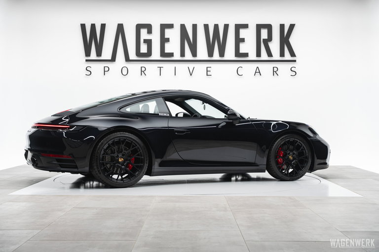 Porsche 992 Carrera 4S