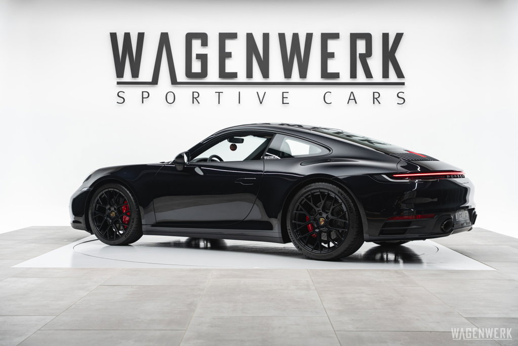Porsche 992 Carrera 4S