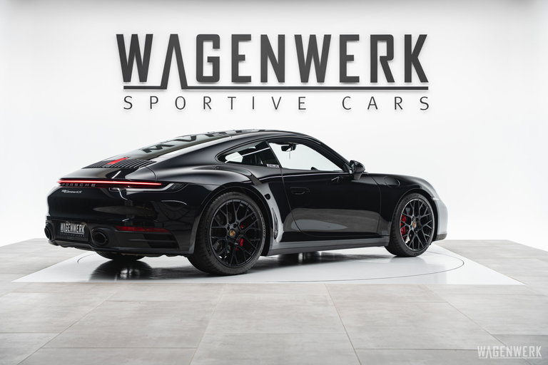 Porsche 992 Carrera 4S