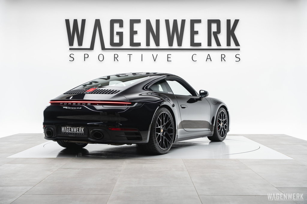 Porsche 992 Carrera 4S