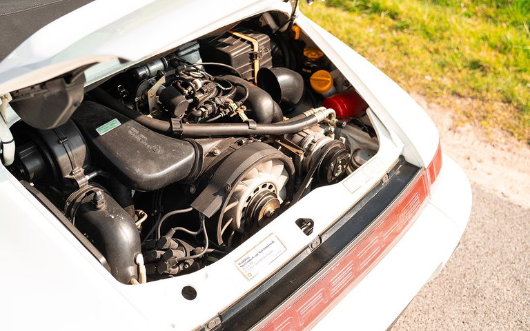 Porsche 964 Carrera 4