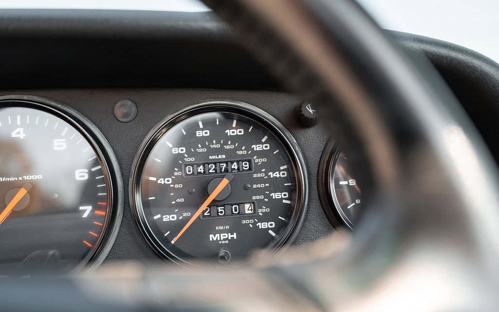 Porsche 964 Carrera 4