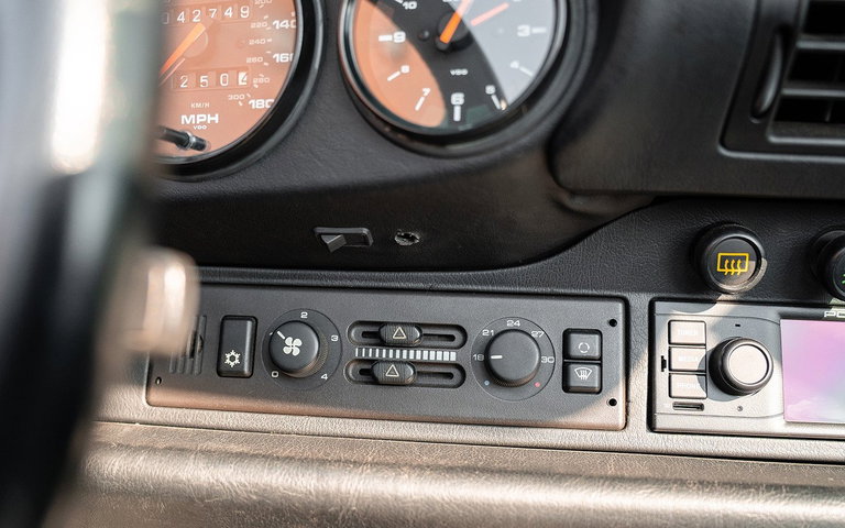 Porsche 964 Carrera 4