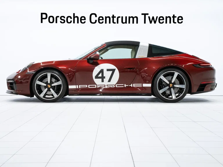 Porsche 992 Heritage Design Edition