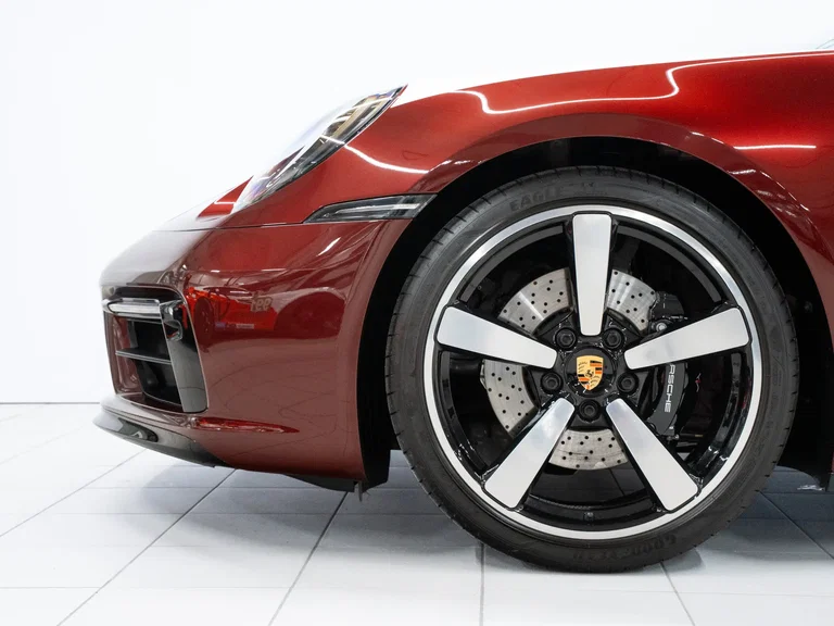 Porsche 992 Heritage Design Edition