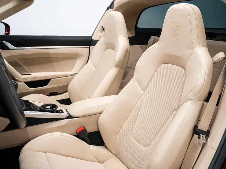 Porsche 992 Heritage Design Edition