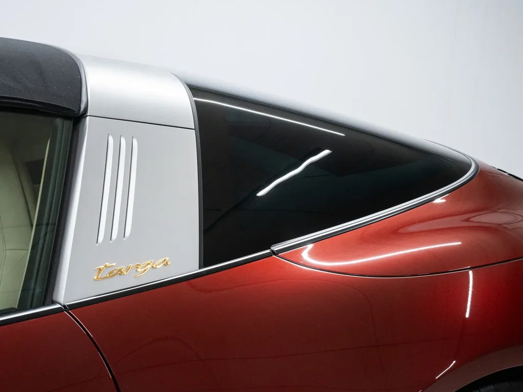 Porsche 992 Heritage Design Edition