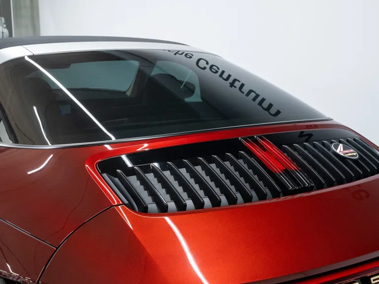 Porsche 992 Heritage Design Edition