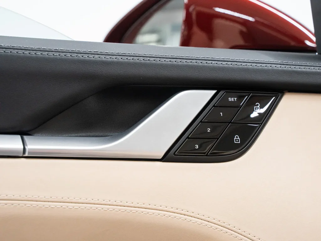 Porsche 992 Heritage Design Edition