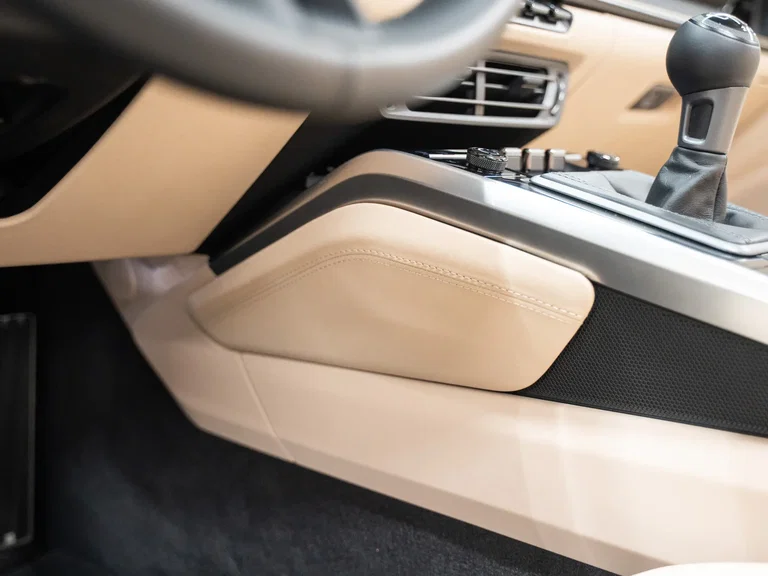 Porsche 992 Heritage Design Edition