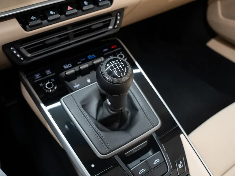 Porsche 992 Heritage Design Edition