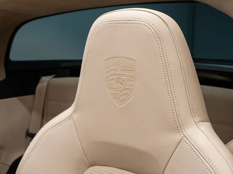 Porsche 992 Heritage Design Edition