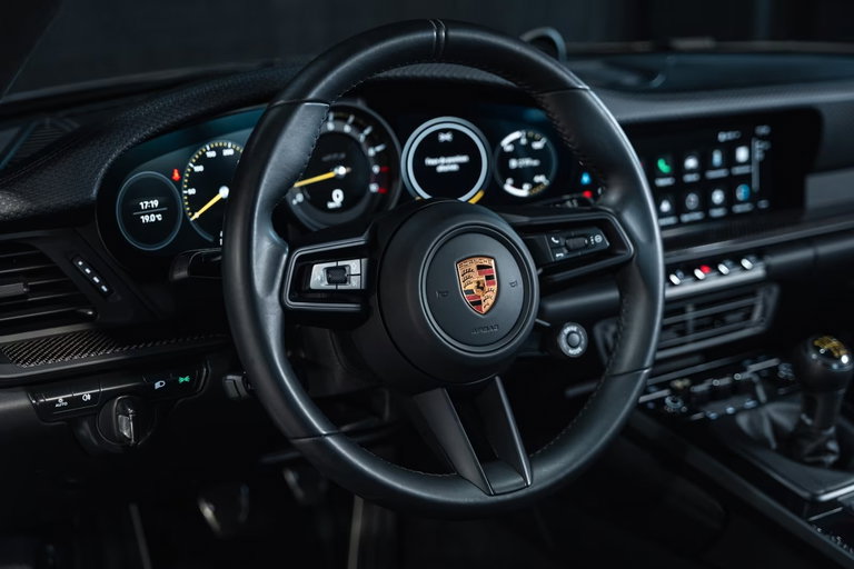 Porsche 992 GT3 Touring