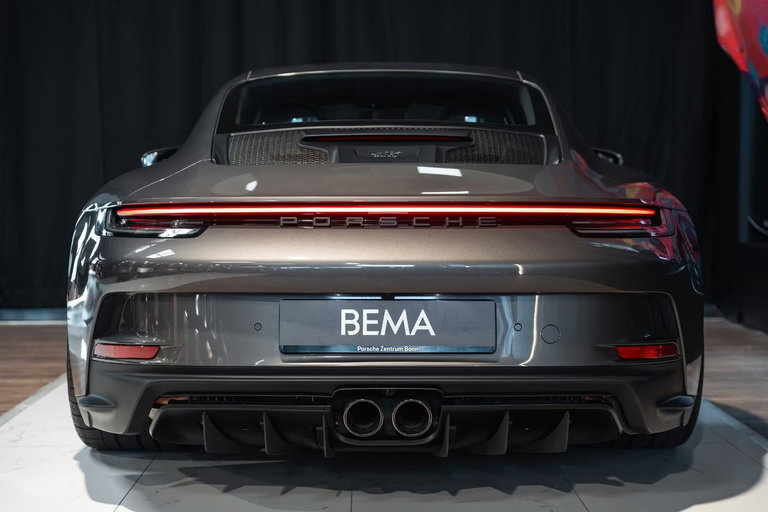 Porsche 992 GT3 Touring