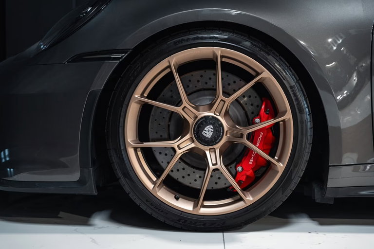 Porsche 992 GT3 Touring