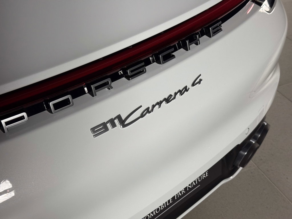 Porsche 992 Carrera 4