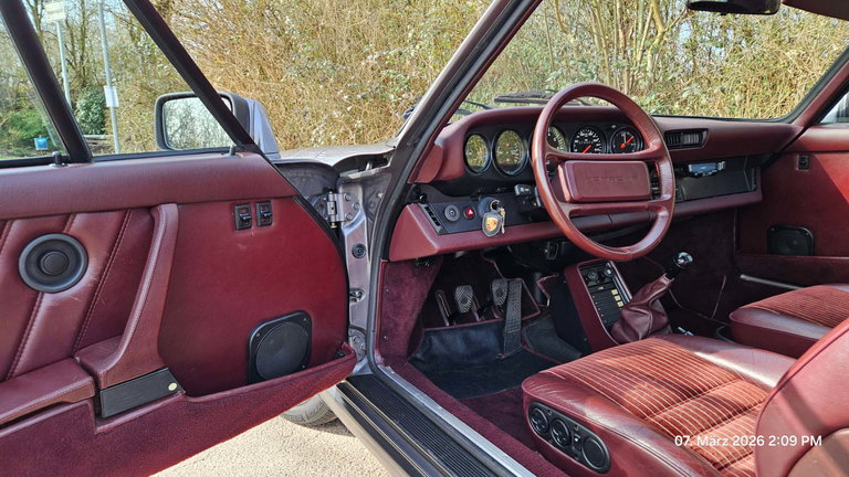 Porsche 911 Carrera 3.2