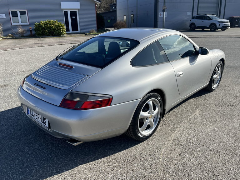 Porsche 996 Carrera