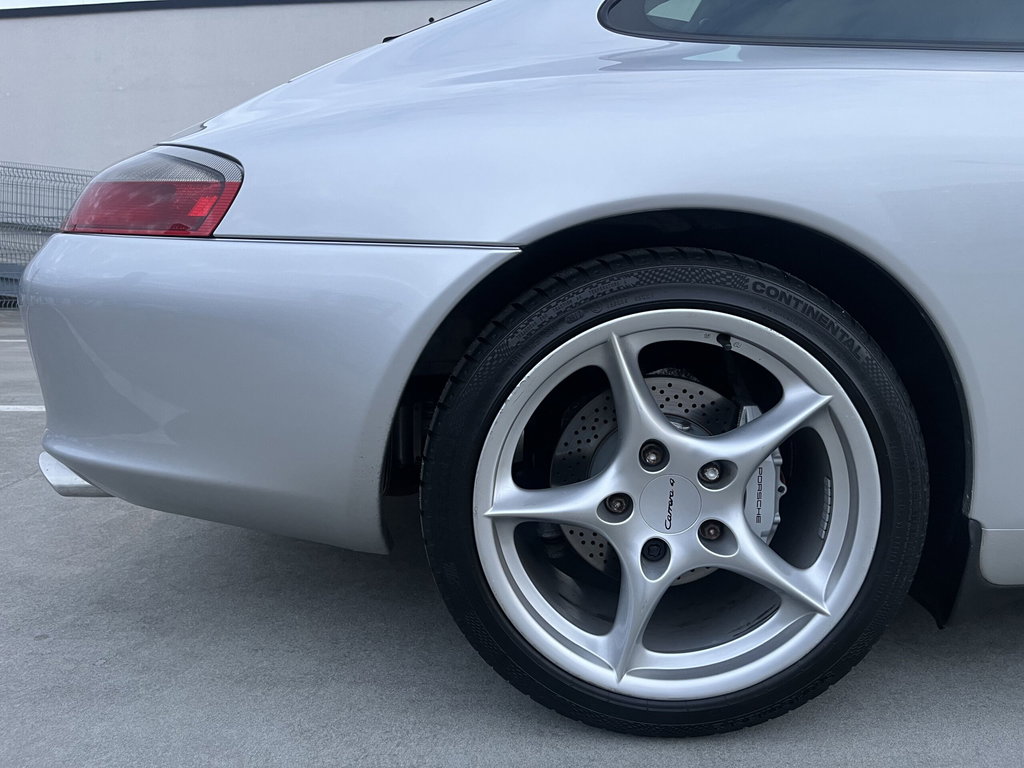 Porsche 996.2 Carrera 4