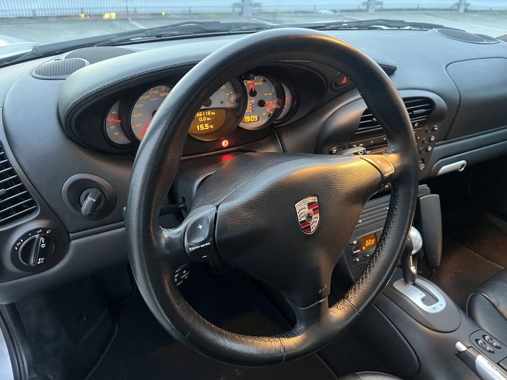 Porsche 996.2 Carrera 4