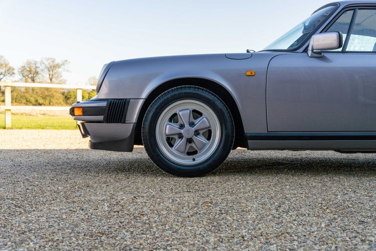 Porsche 911 Carrera 3.2