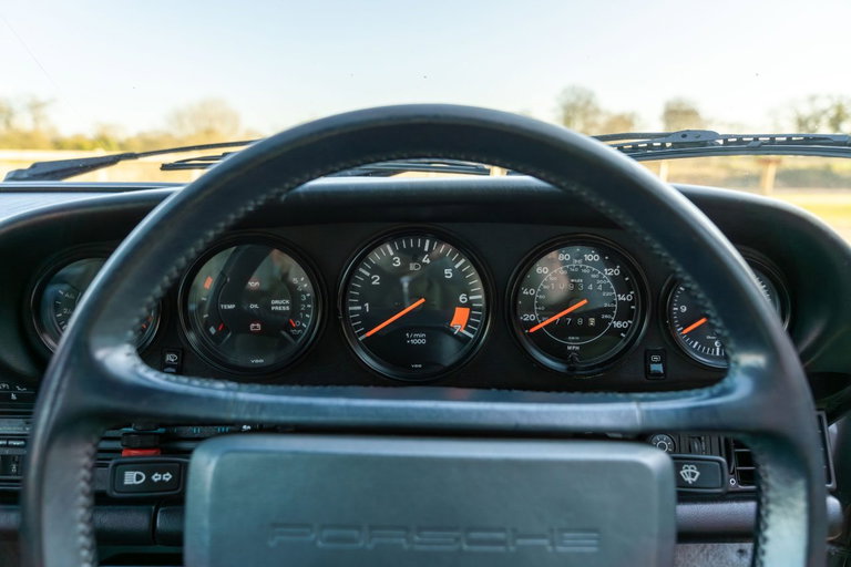 Porsche 911 Carrera 3.2