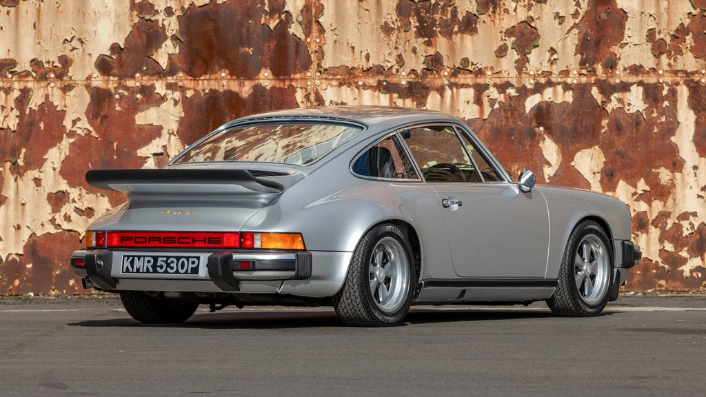 Porsche 911 Carrera 3.0