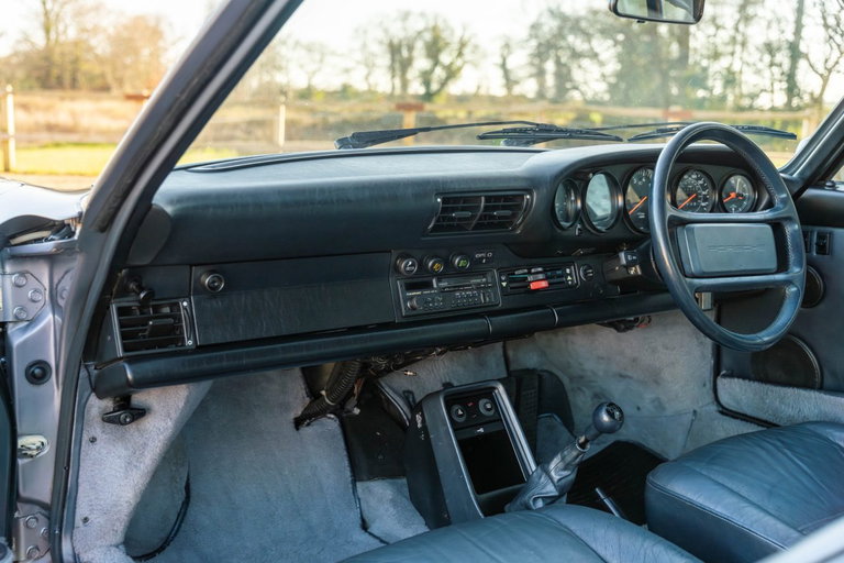 Porsche 911 Carrera 3.2