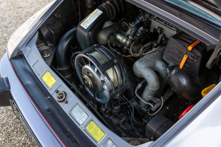 Porsche 911 Carrera 3.2