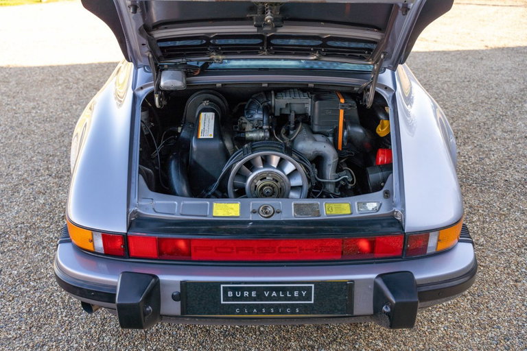 Porsche 911 Carrera 3.2