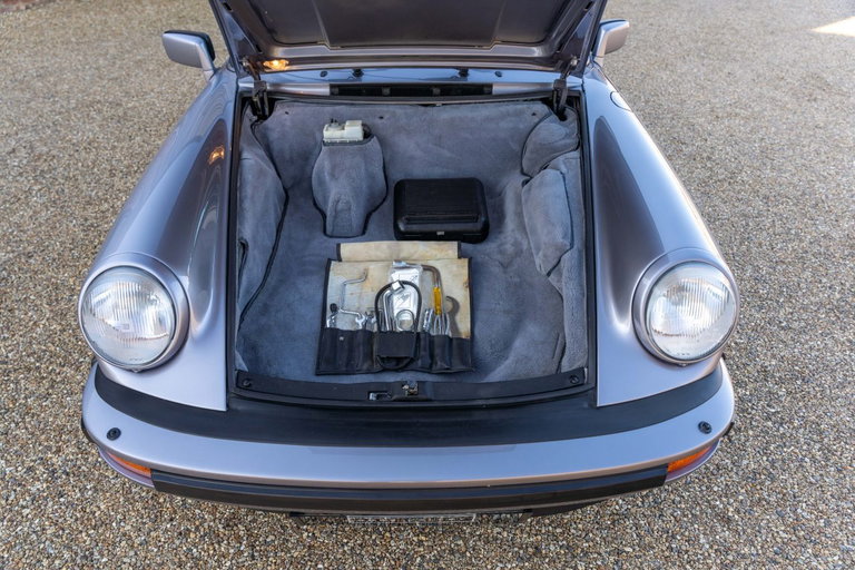 Porsche 911 Carrera 3.2