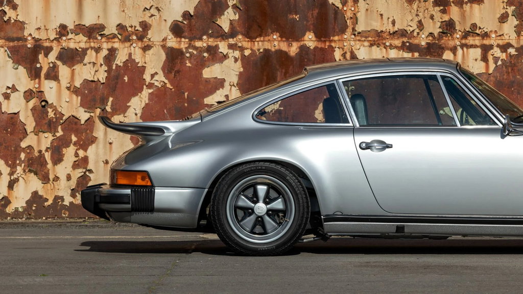 Porsche 911 Carrera 3.0