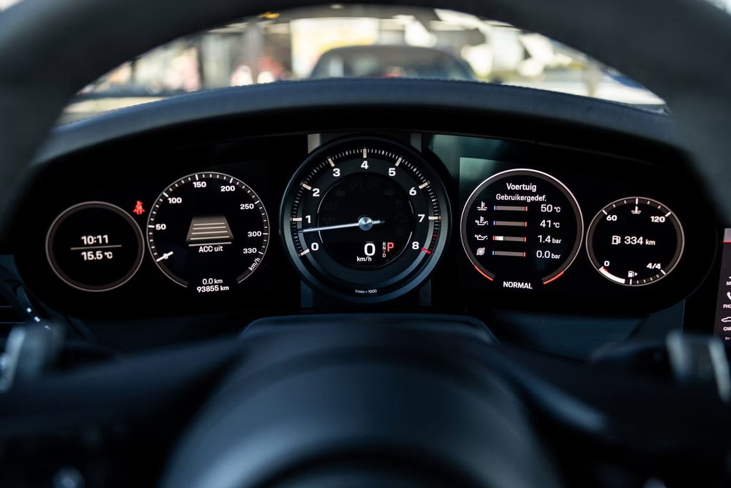 Porsche 992 Carrera
