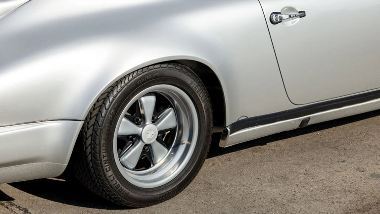 Porsche 911 Carrera 3.0