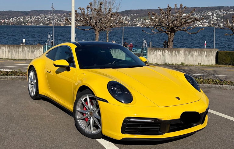 Porsche 992 Carrera 4S