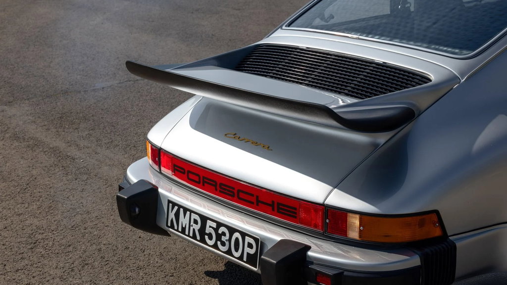 Porsche 911 Carrera 3.0