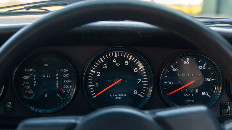 Porsche 911 Carrera 3.0