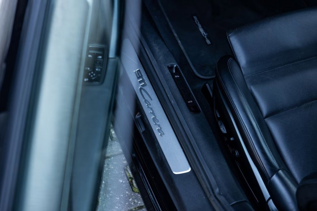 Porsche 992 Carrera