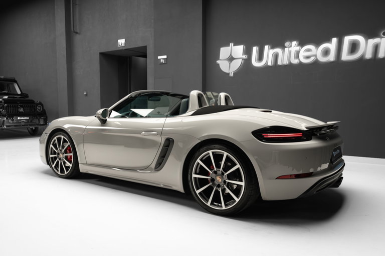 Porsche 718 Boxster S