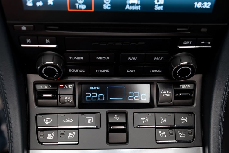 Porsche 718 Boxster S